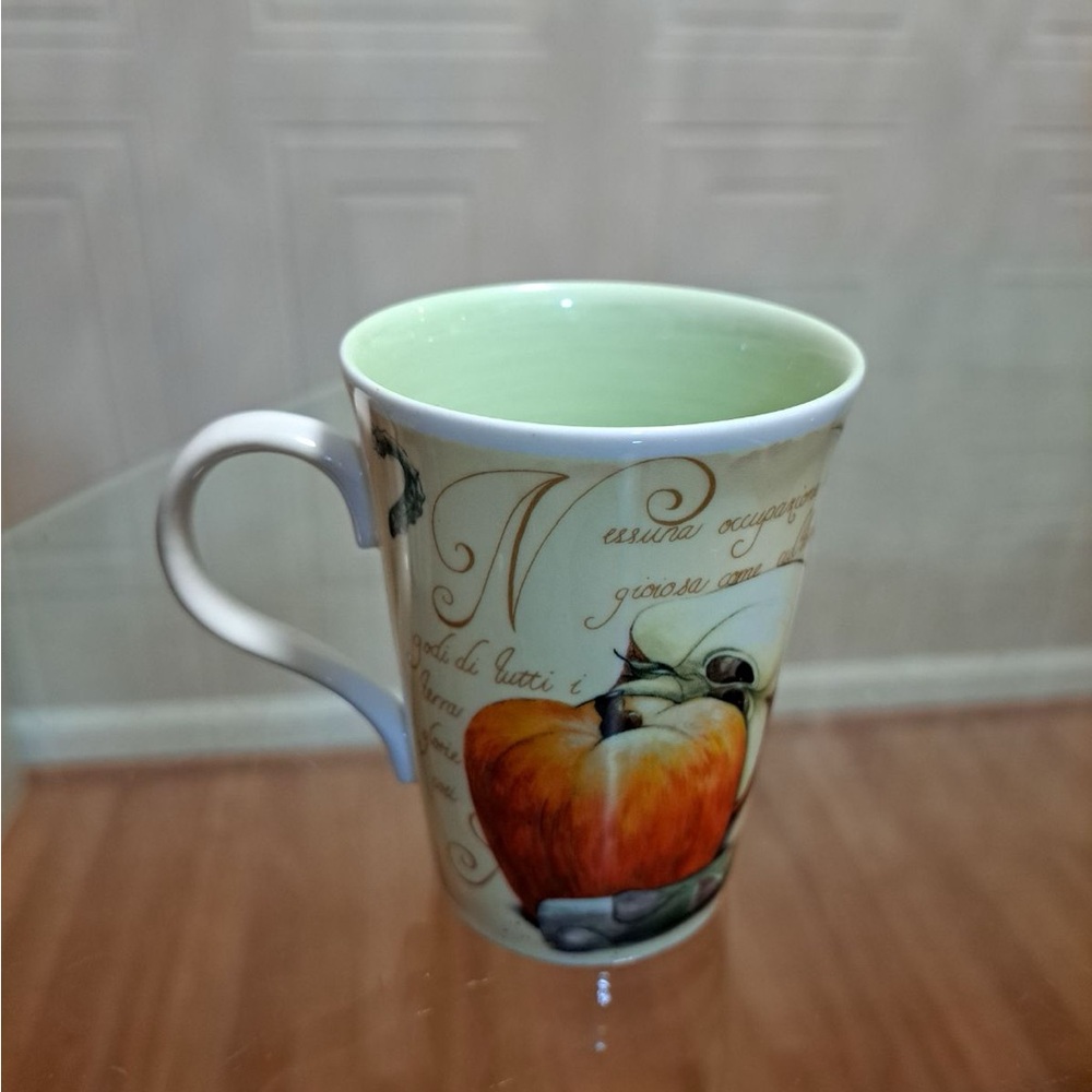 Brand New Beutiful Multicolor FloralCrown Trent  Mug .